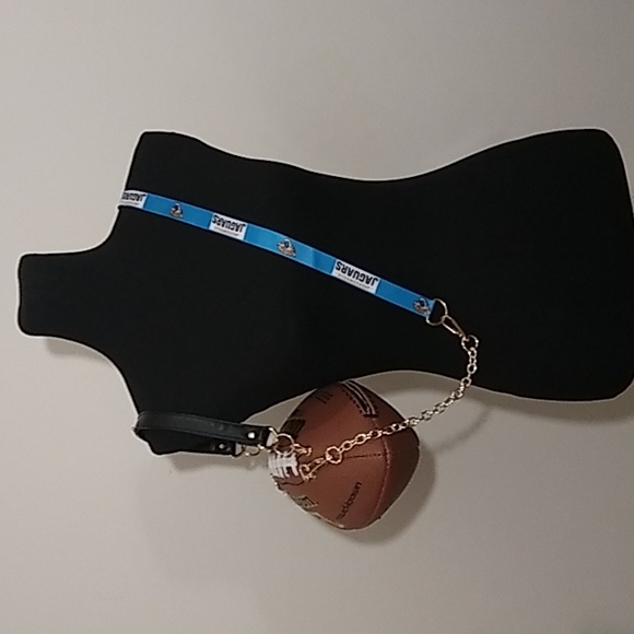 HANDMADE Football Purse (JACKSONVILLE JAGUARS) 🏈 - Picture 5 of 17